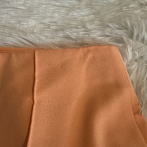 Alice + Olivia Dylan Wide Leg High Waisted Cropped Pants in Light Peach Womens 2 - Picture 9 of 10